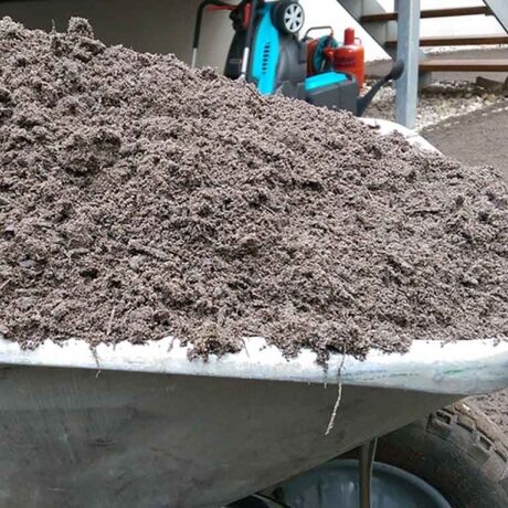 Erdlieferung für Rollrasen Verlegung in Berlin