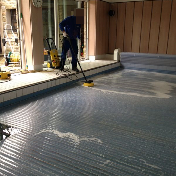 Brennecke Cleaning Reinigung von Poolanlagen 8