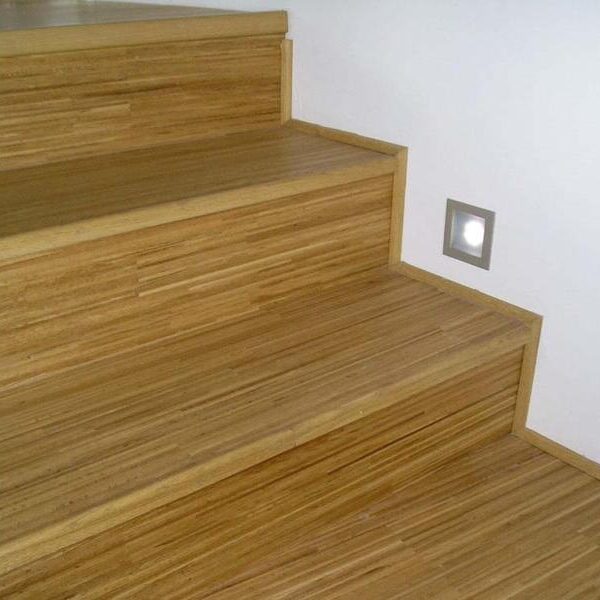 Parkett auf Betontreppe verklebt