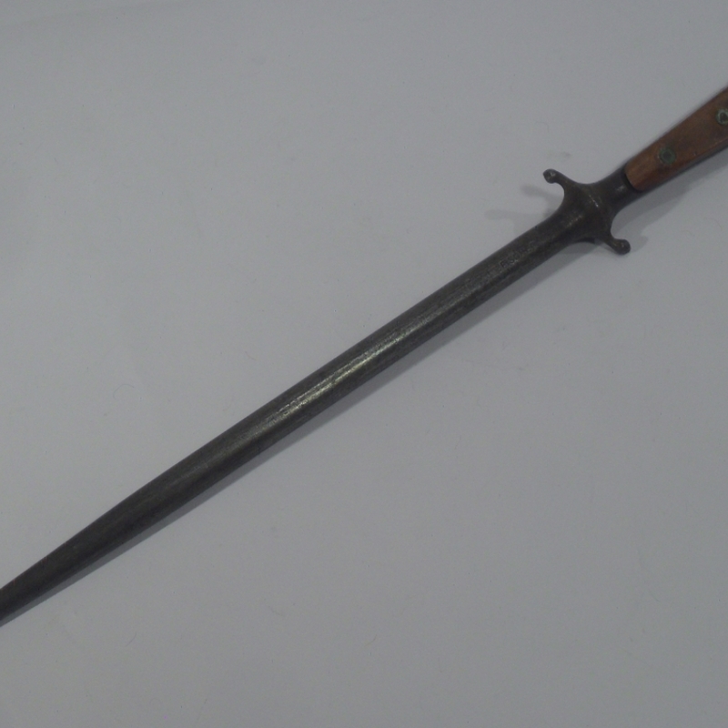 Altes Bajonett – Historisches Militär-Erbstück