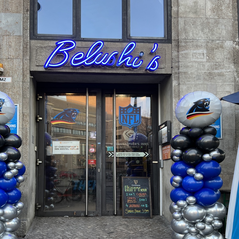 Ballonsäulen freistehend als Eventdeko im Eingang