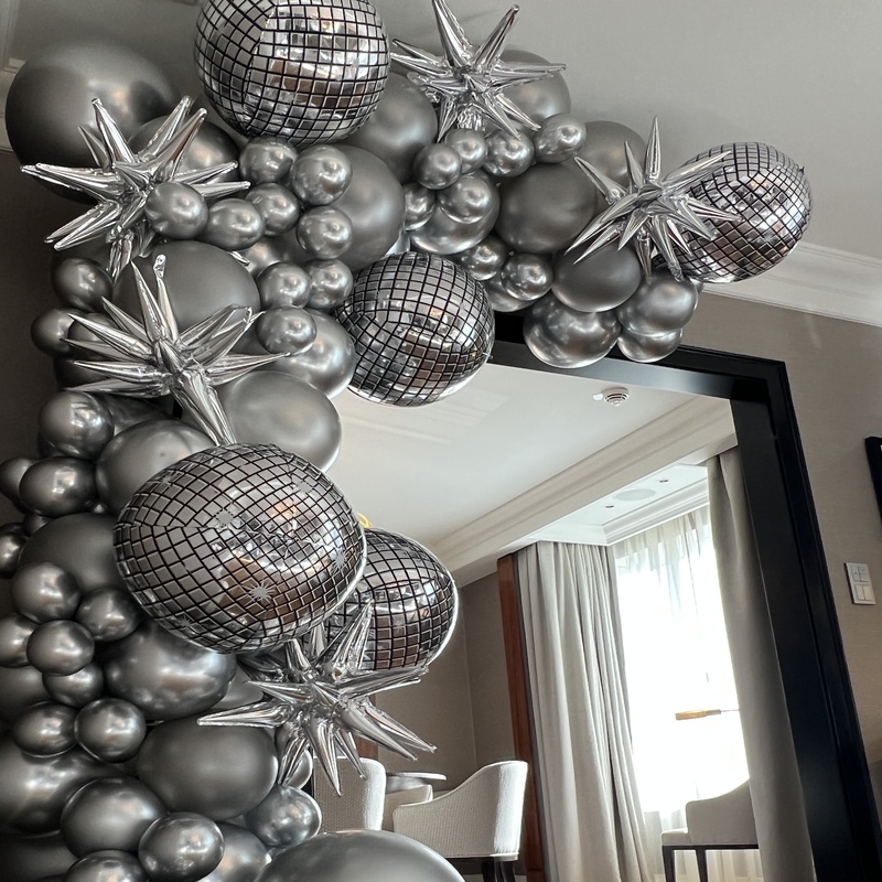 Ballondekoration mit Ballongirlande Organic I Eventdesign Berlin