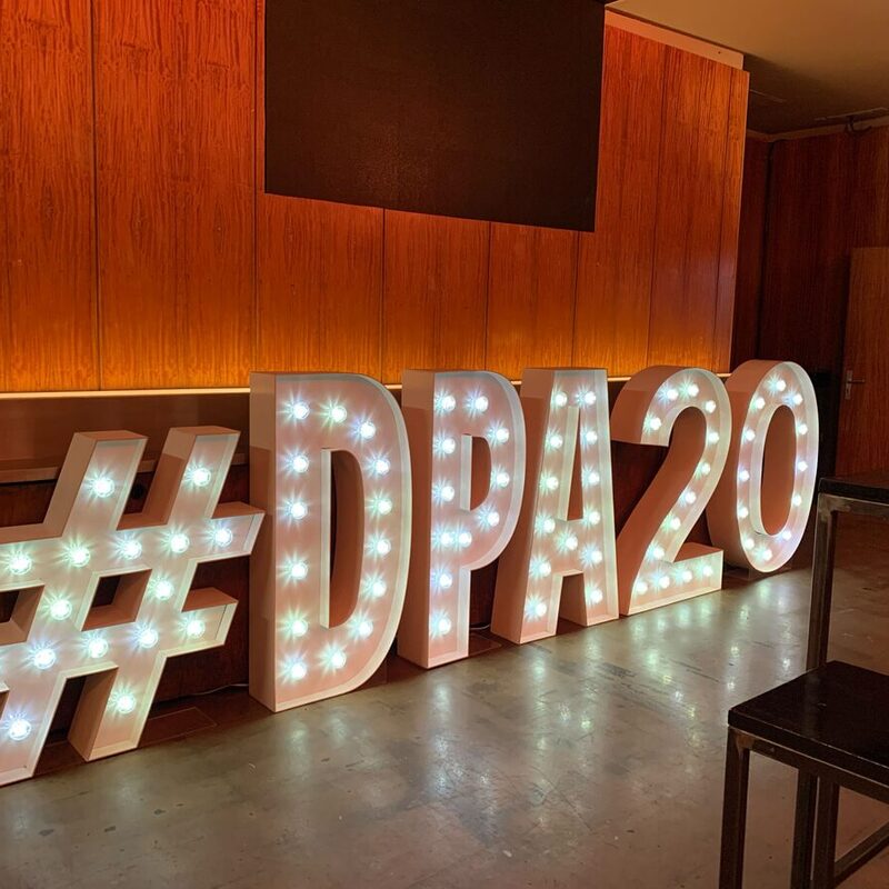 Leuchtbuchstaben mieten - Leuchtzahl mieten