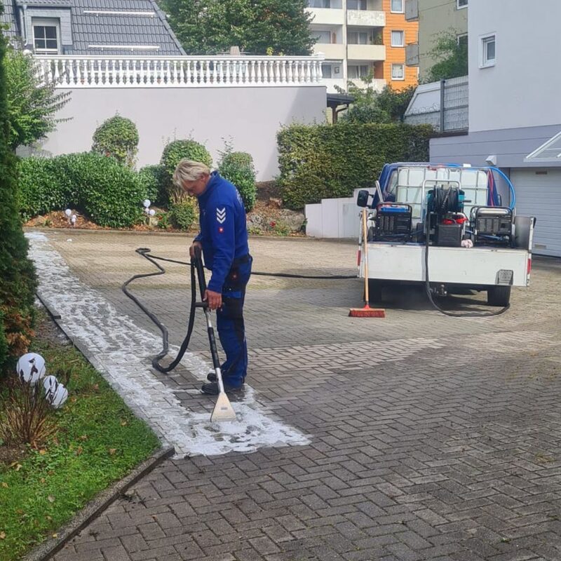 Brennecke Cleaning Grünbelagsentfernung 6