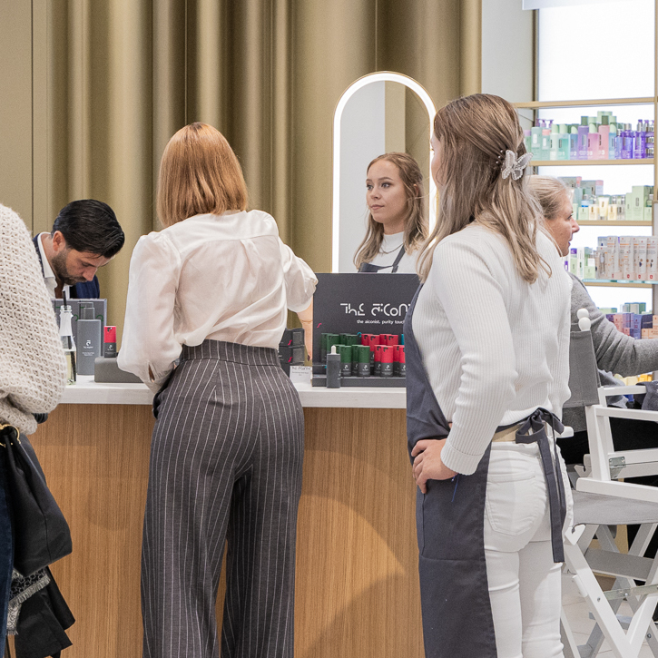 am Stand ist viel los