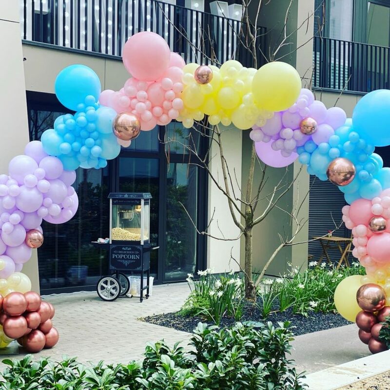 Ballonbogen bestellen zur Geschäfteröffnung oder als Eventdeko zu Ostern