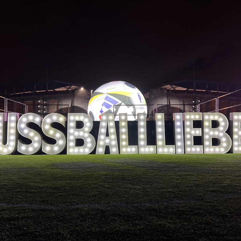 Leuchtbuchstaben mieten Berlin und Brandenburg