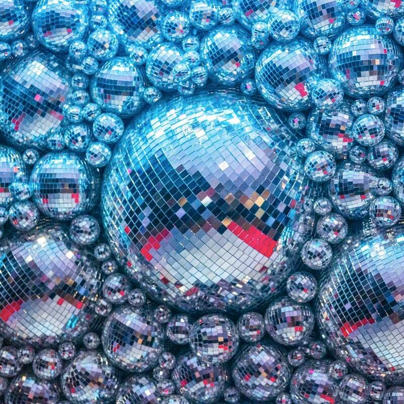 XXL Discokugel Fotohintergrund einfach mieten