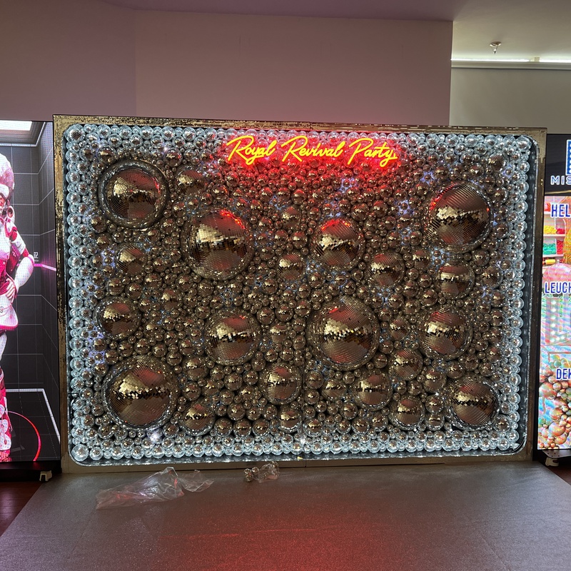 Fotowand Discokugel mieten - Eventdeko I Dekoverleih