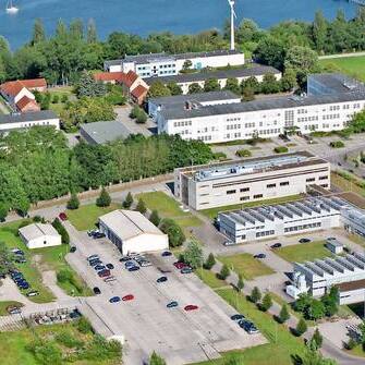 Hochschule Stralsund - 800 m² Dachabdichtung mit Kunstoffbahnen, 800 m² Bekiesung