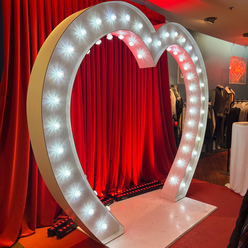 XXL Leuchtherz mieten - Hochzeit Deko