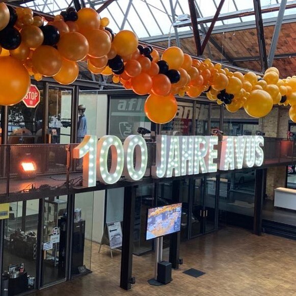 Leuchtbuchstaben mieten - Eventdeko, Ballongirlanden