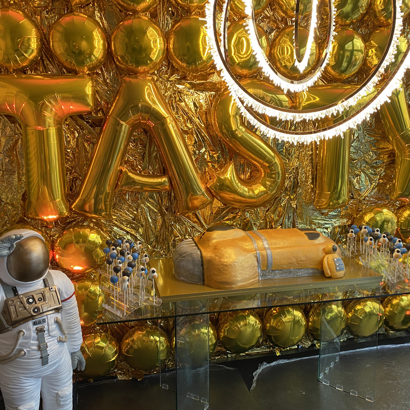 Eventdekoration mit Setup-Bau und Dekoverleih