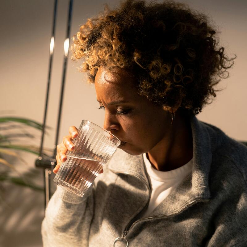 Filtration Improves Taste & Odor
Water filters remove chlorine and sulfur compounds, significantly improving the smell and flavor of drinking water.