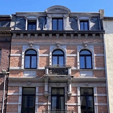 VERKAUFT:
Denkmalgeschütztes_Mehrfamilienhaus_Aachen_KleinOsterberg