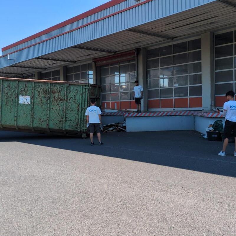 Gewerbeentrümpelung Depot Niedernberg: Abtransport per Container