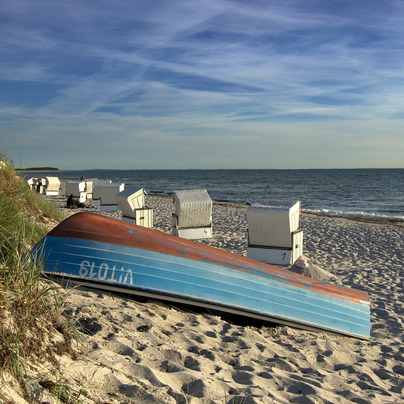 Boot am Strand von Hiddensee
