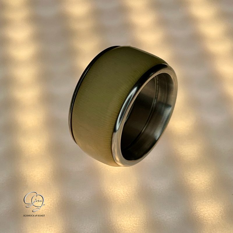 Schlicht - Ring aus heimischem Holz
Hollunder
Gr. 54/9