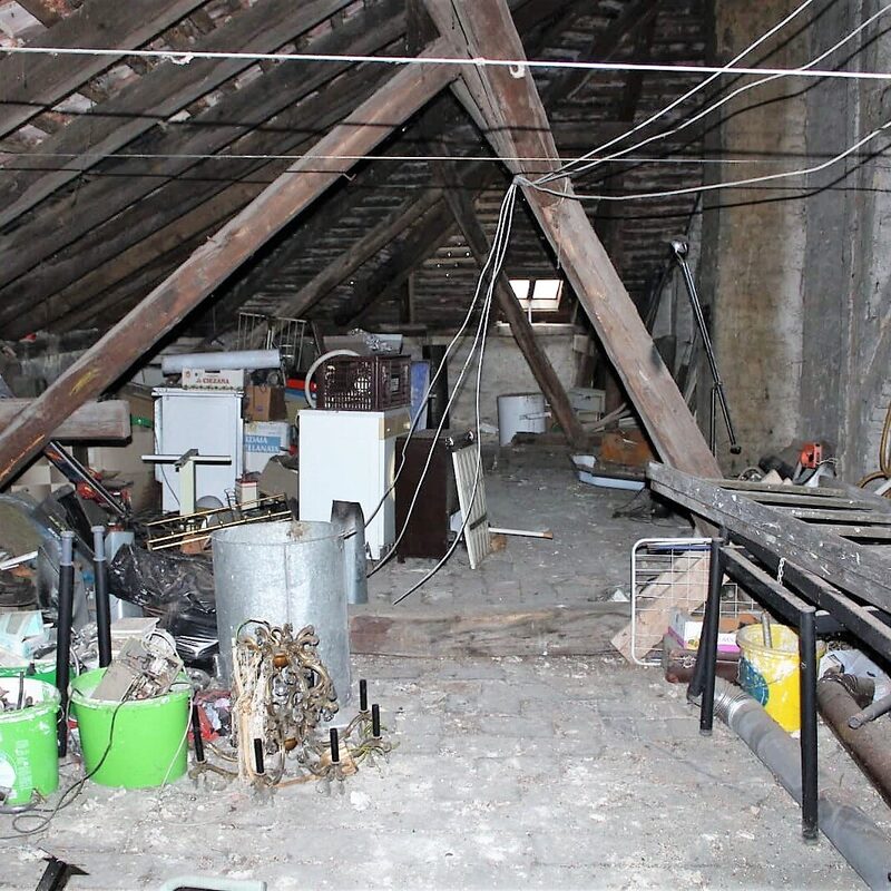 Hausentrümpelung Wien Dachboden